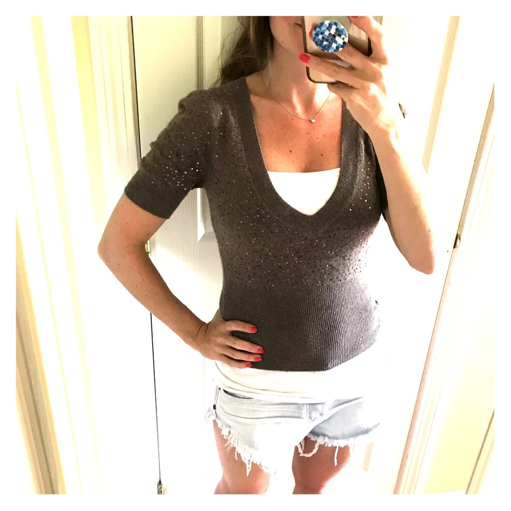 Sequined brown short sleeve sweater